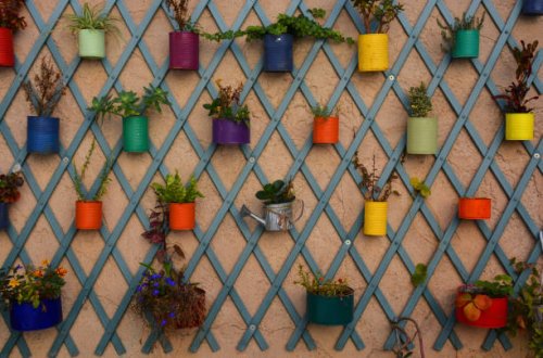 floral hanging decoration france - garden decoration stockfoto's en -beelden