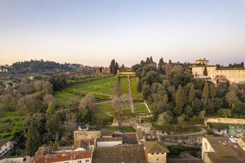 florence, beautiful view of the garden of villa bardini - garden decoration stock pictures, royalty-free photos & images