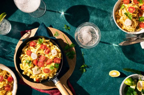 fresh pasta with tomatoes and scallop - food stock pictures, royalty-free photos & images