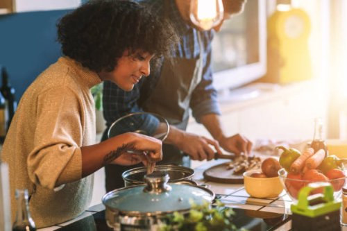 friends living and cooking together - food stock pictures, royalty-free photos & images