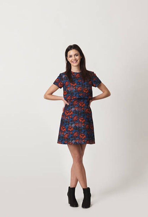 full-length portrait of a young woman - fashion stock pictures, royalty-free photos & images