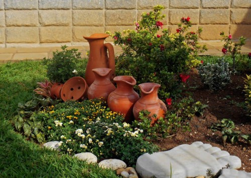 garden 1* - garden decoration stock-fotos und bilder