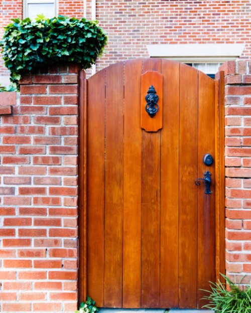 garden door - garden decoration stockfoto's en -beelden