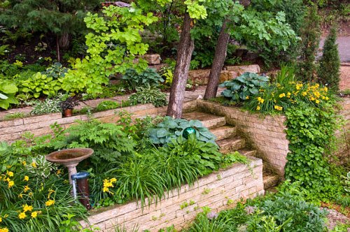 garden retaining walls - garden decoration stock pictures, royalty-free photos & images