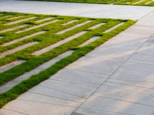 geometric pathway among greenery - garden decoration stock pictures, royalty-free photos & images
