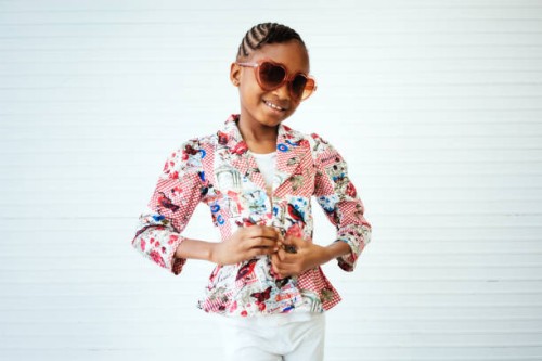 girl wearing sunglasses - fashion stock pictures, royalty-free photos & images