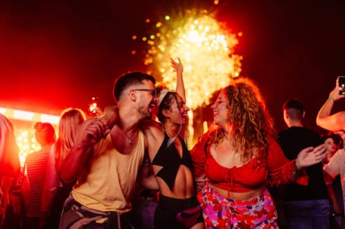 group of happy youth at summer festival - concert stock pictures, royalty-free photos & images