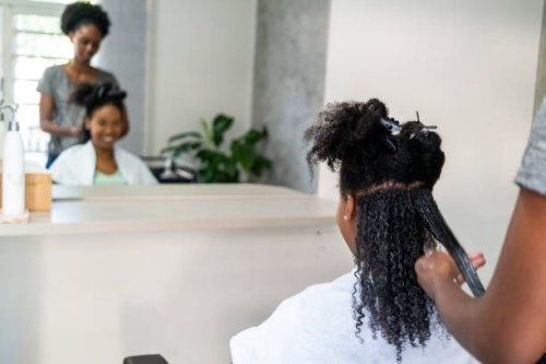 hair stylist in brazil. - hairstyle stock pictures, royalty-free photos & images