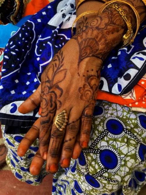 hands henna tattoos zanzibar - nails art stock pictures, royalty-free photos & images