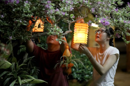 happy mid-autumn festival! - garden decoration stock pictures, royalty-free photos & images