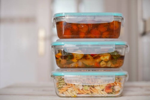 hermetic glass containers of cooked food. concept of batch-cooking - food stockfoto's en -beelden