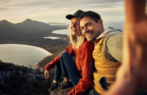 het perfecte decor voor onze liefde - travel stockfoto's en -beelden