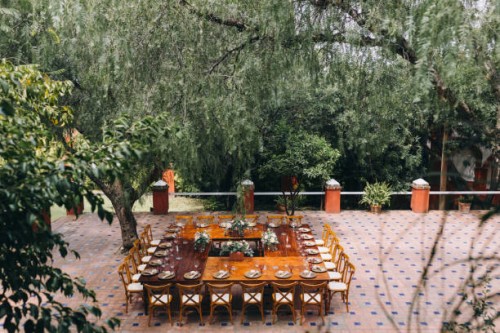 high angle view of square table setting at an intimate outdoor wedding - home decoration stock pictures, royalty-free photos & images