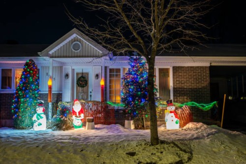 house facade christmas decoration - garden decoration stock pictures, royalty-free photos & images