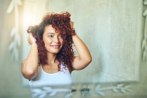 it has all the volume i want! - hairstyle stock pictures, royalty-free photos & images