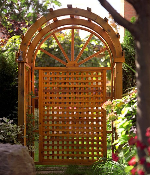 jardin de l'hôtel - garden decoration photos et images de collection