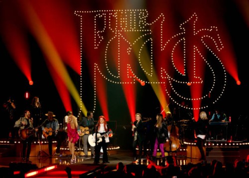 Jimi Westbrook and Kimberly Schlapman of Little Big Town, Wynonna Judd, Brandi Carlile, Karen Fairchild, and Phillip Sweet of Little Big Town perform...