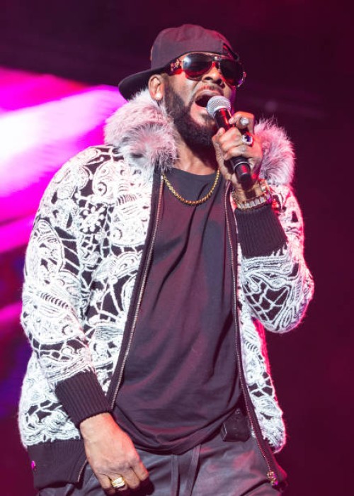 Kelly performs at Little Caesars Arena on February 21, 2018 in Detroit, Michigan.