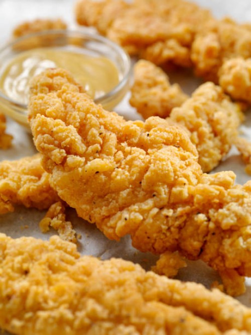 krokante kip strips - junk food stockfoto's en -beelden