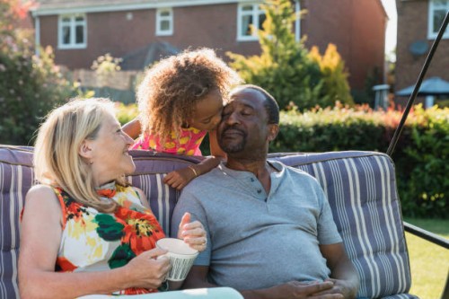 le meilleur grand-père du monde - garden decoration photos et images de collection