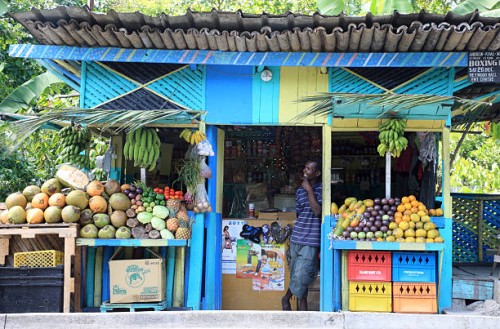 local fruit stand in ocho rios, jamaica - food stock pictures, royalty-free photos & images