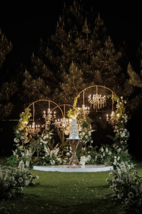 luxurious outdoor wedding reception in the garden - garden decoration stock pictures, royalty-free photos & images