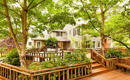 magnifique terrasse à l'arrière - garden decoration photos et images de collection