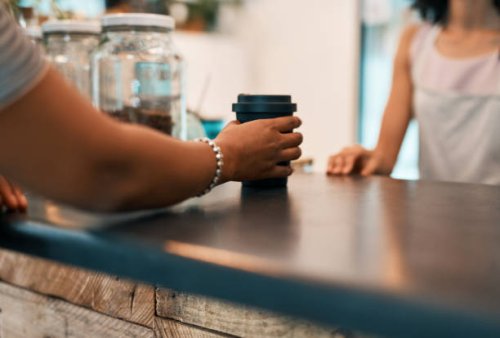 making refill coffee real good coffee - junk food stock pictures, royalty-free photos & images