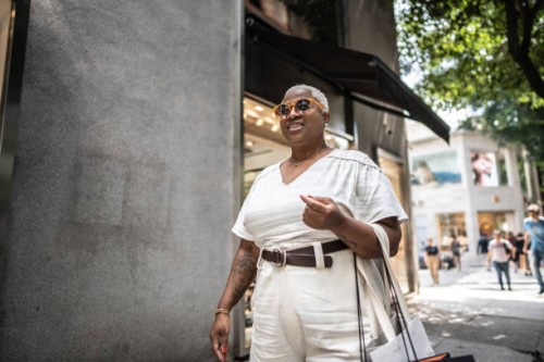 mature woman shopping and walking in the city - fashion stock pictures, royalty-free photos & images
