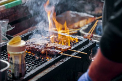 meat skewers - food stockfoto's en -beelden