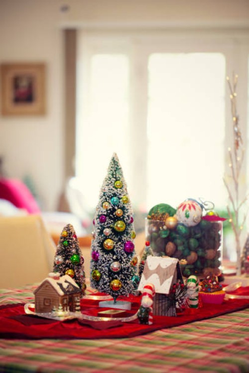 merry and bright little christmas decorations - home decoration stock pictures, royalty-free photos & images