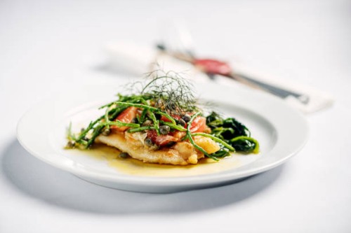 meunière à la sauce au beurre noisette - food photos et images de collection