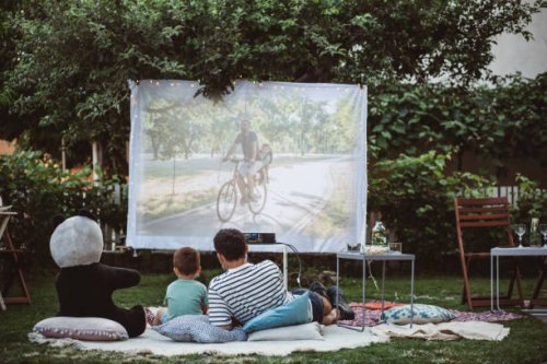 movie night in backyard - garden decoration stock pictures, royalty-free photos & images