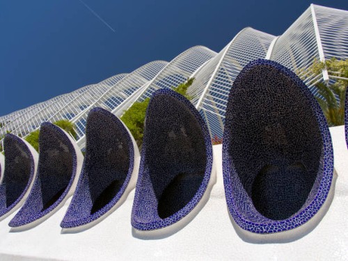 Not giant urinals in Valencia. Really..