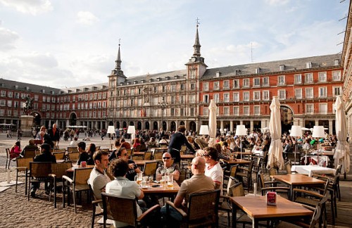 outdoors dinning at major plaza of madrid, spain - food stock pictures, royalty-free photos & images