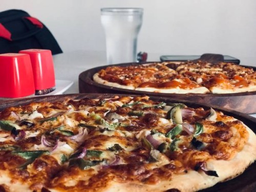 pizza’s - junk food stock pictures, royalty-free photos & images