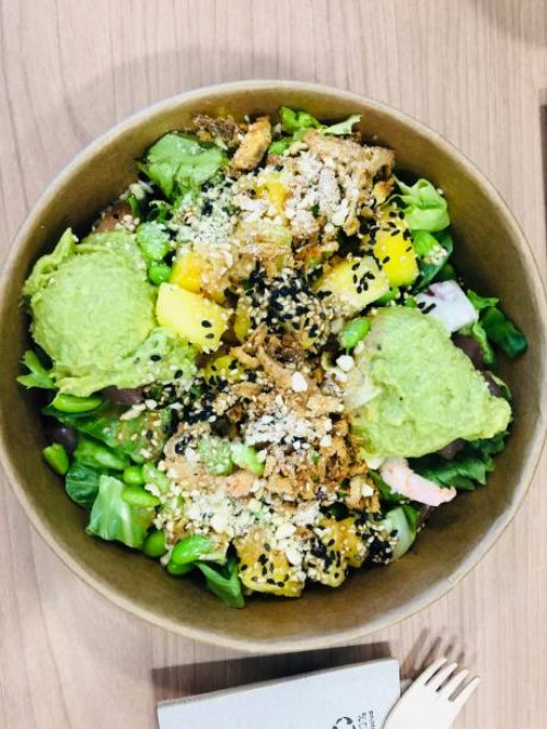 poke salmon, avocado and edamame bowl - junk food stock pictures, royalty-free photos & images