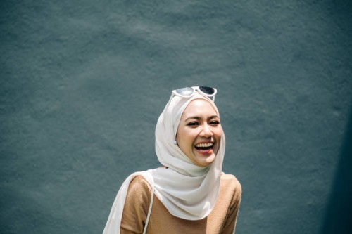 portrait of young women with happy expression - fashion stock pictures, royalty-free photos & images