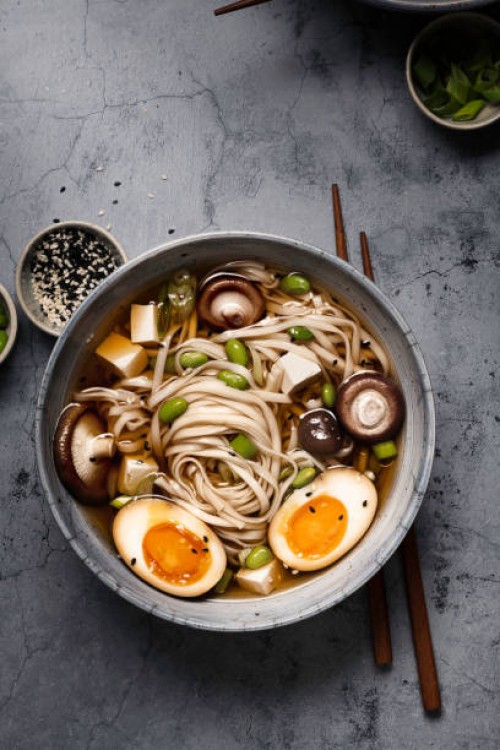 ramen bowl with boiled eggs and shiitake mushroom - food stockfoto's en -beelden