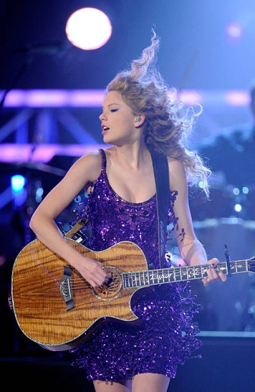 Recording artist Taylor Swift performs during the "Brooks & Dunn - The Last Rodeo" show presented by the Academy of Country Music at the MGM Grand...