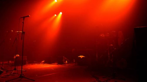 red stage in paris - concert stock pictures, royalty-free photos & images