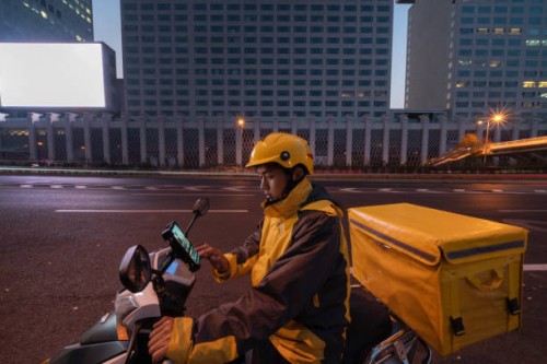 roadside check phone order takeout - junk food stock pictures, royalty-free photos & images