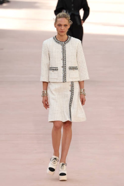Sasha Pivovarova walks the runway during the Chanel Paris Womenswear Spring-Summer 2025 show as part of Paris Fashion Week on October 01, 2024 in...