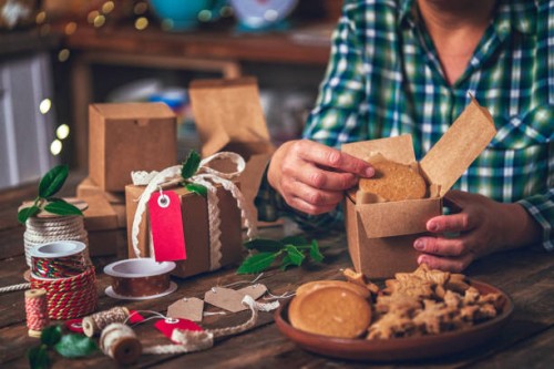 sending homemade cookies for christmas as a gift - food stock pictures, royalty-free photos & images