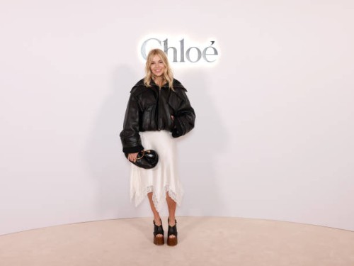 Sienna Miller attends the Chloé Womenswear Fall/Winter 2024-2025 show as part of Paris Fashion Week on February 29, 2024 in Paris, France.