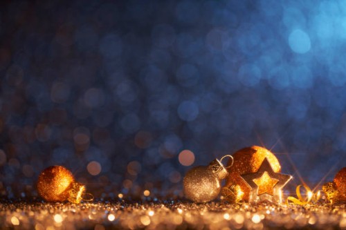 sparkling golden christmas ornaments - decoration defocused bokeh background - home decoration stock pictures, royalty-free photos & images
