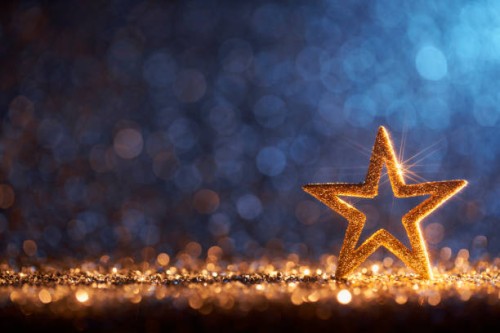 sparkling golden christmas star - ornament decoration defocused bokeh background - home decoration stock pictures, royalty-free photos & images