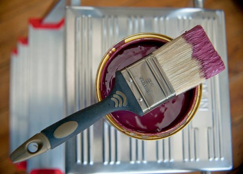 still life of paint brush dipped in paint - home decoration stock pictures, royalty-free photos & images