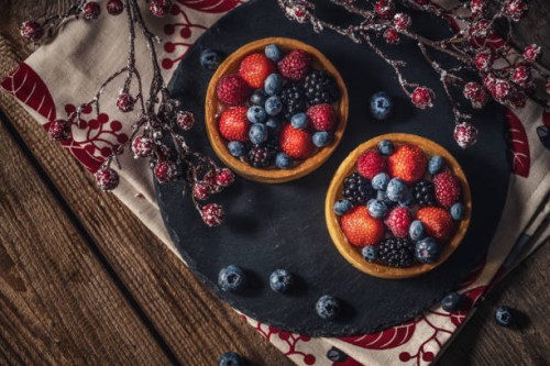 sweet christmas dessert - food stock pictures, royalty-free photos & images