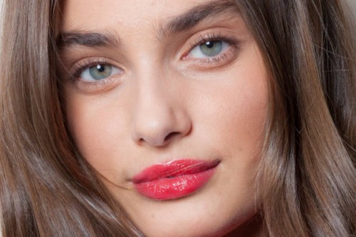 Taylor Hill is seen ahead of the Philosophy By Lorenzo Serafini show during Milan Fashion Week Spring/Summer 2018 on September 23, 2017 in Milan,...